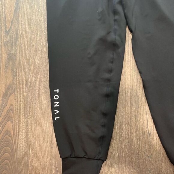 NWOT Tonal High Rise Athletic Jogger Pants Black Size 2X - Picture 2 of 10